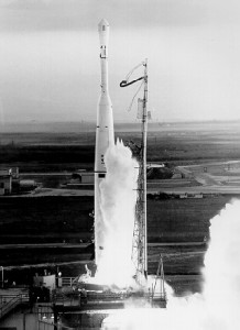 Space Rocket History #20 – Tiros 1 and Echo 1 – The First Weather and ...